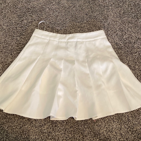 Tennis skirt perfect for summer - Picture 2 of 3